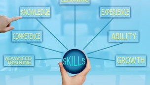 开云体育登录-国足攻守平衡策略方案优化，足球攻守